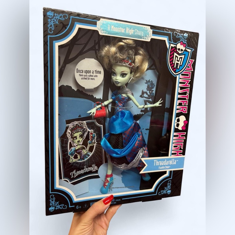 ✨NEW IN BOX MATTEL 2012 SCARY TALES THREADARELLA FRANKIE STEIN DOLL✨